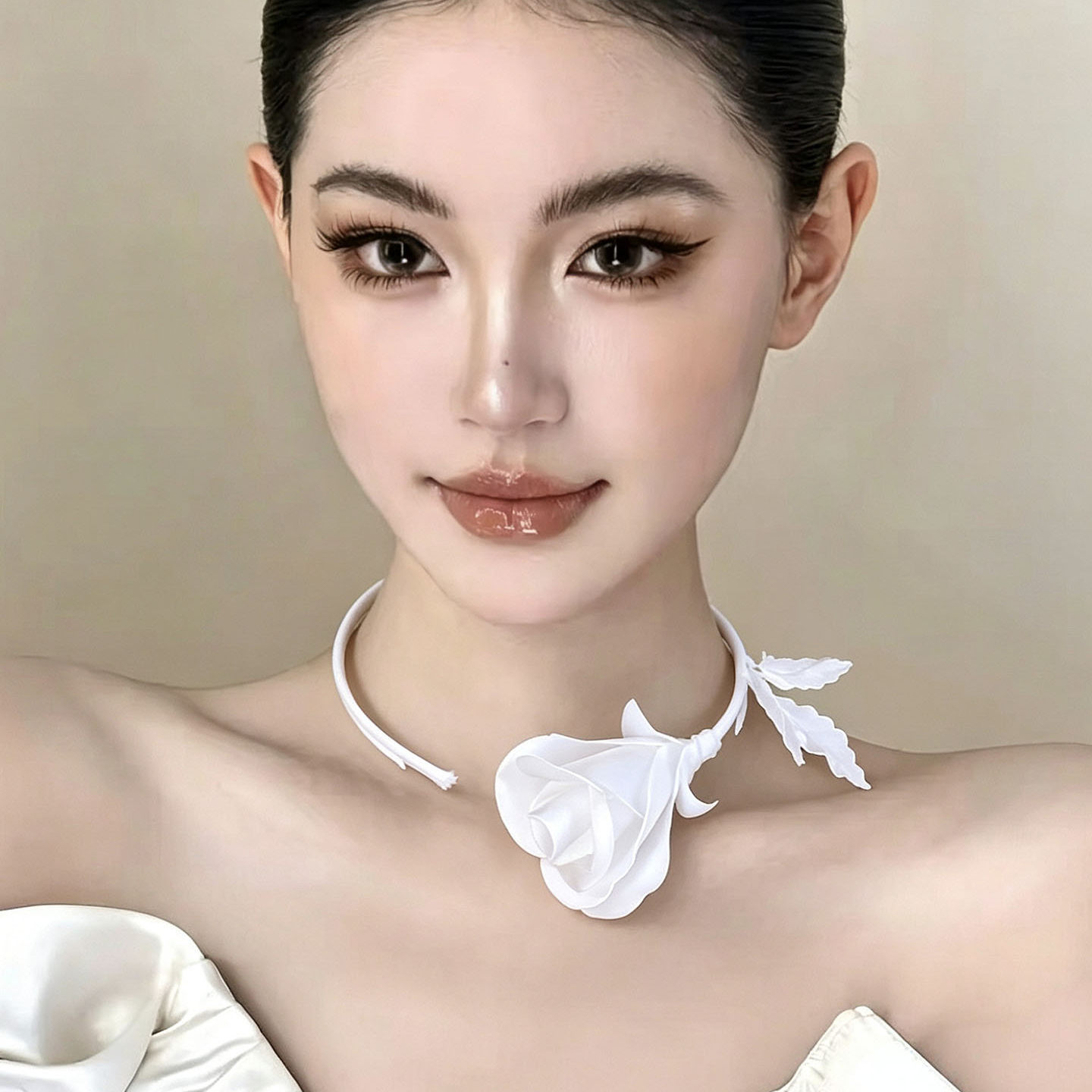 Women Formal Wear Black And White - แฟชั่นเครื่องประดับทำด้วยมือสีขาวสีดำดอกกุหลาบสร้อยคอผู้หญิงของขวัญชุดแต่งงานและเครื่องประดับชุดที่เป็นทางการ