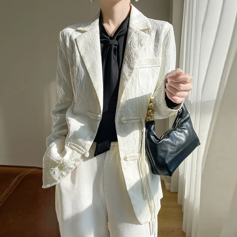 Women Formal Wear Coat - เสื้อแจ็คเก็ตเบลเซอร์สีขาวสำหรับผู้หญิง ปกแบบมีรอยบาก กระดุมแถวเดียว เหมาะสำหรับใส่ทำงานในออฟฟิศ