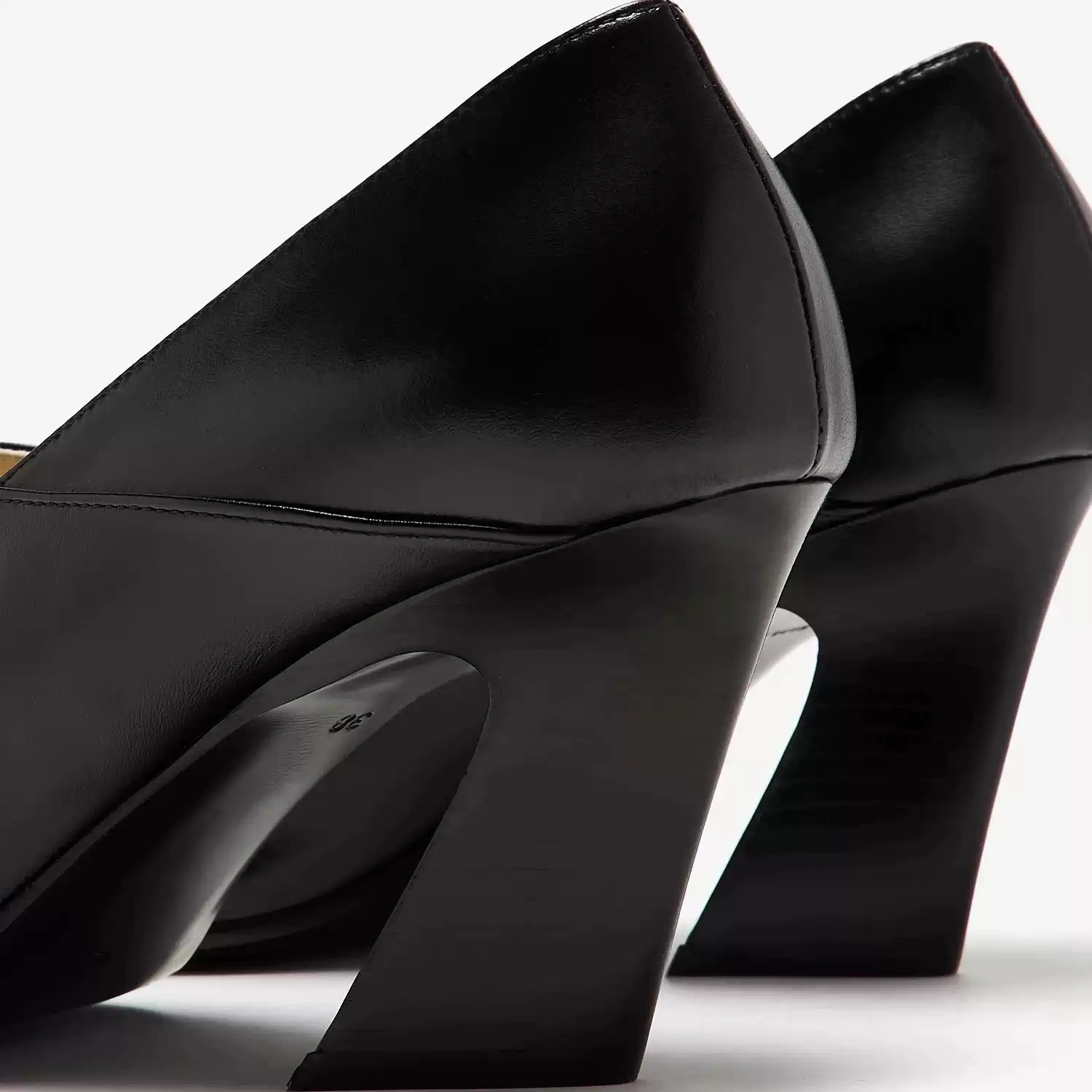 รองเท้าส้นหนาหัวเหลี่ยมหนังสีด - Women Formal Office Wear Shoes บทวิจารณ์และราคา