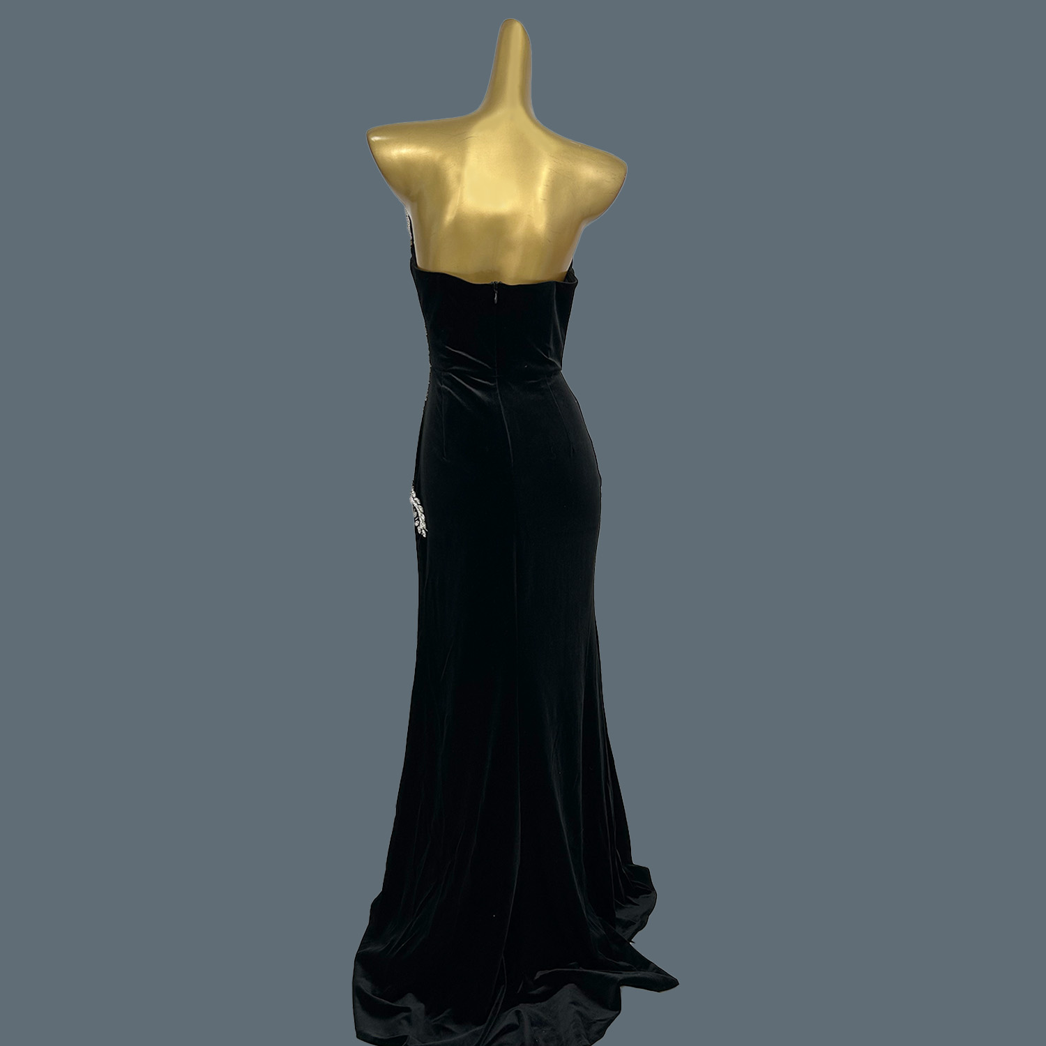ชุดเดรสกำมะหยี่สีดำยาวถึงพื้น  - Women Formal Wear Photoshoot บทวิจารณ์และราคา