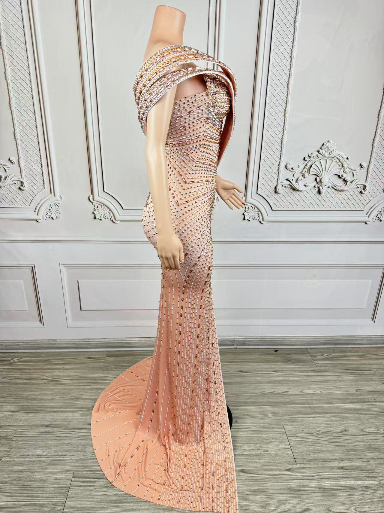 Xiangbin Sparkly คริสตัลอย่างเ - Women Formal Wear Photoshoot บทวิจารณ์และราคา