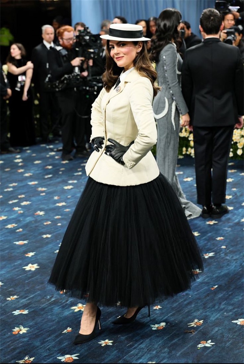 ผู้หญิงสีขาวชุดกระโปรงชุดฤดูร้ - Women Formal Wear Black And White บทวิจารณ์และราคา