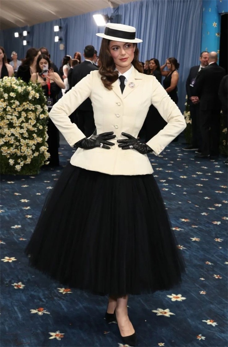 ผู้หญิงสีขาวชุดกระโปรงชุดฤดูร้ - Women Formal Wear Black And White บทวิจารณ์และราคา