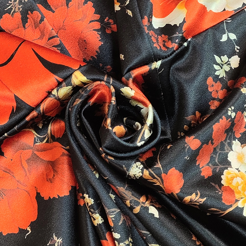 เดรสลายดอกไม้ฤดูใบไม้ผลิ 2026  - Women Formal Wear H&M บทวิจารณ์และราคา